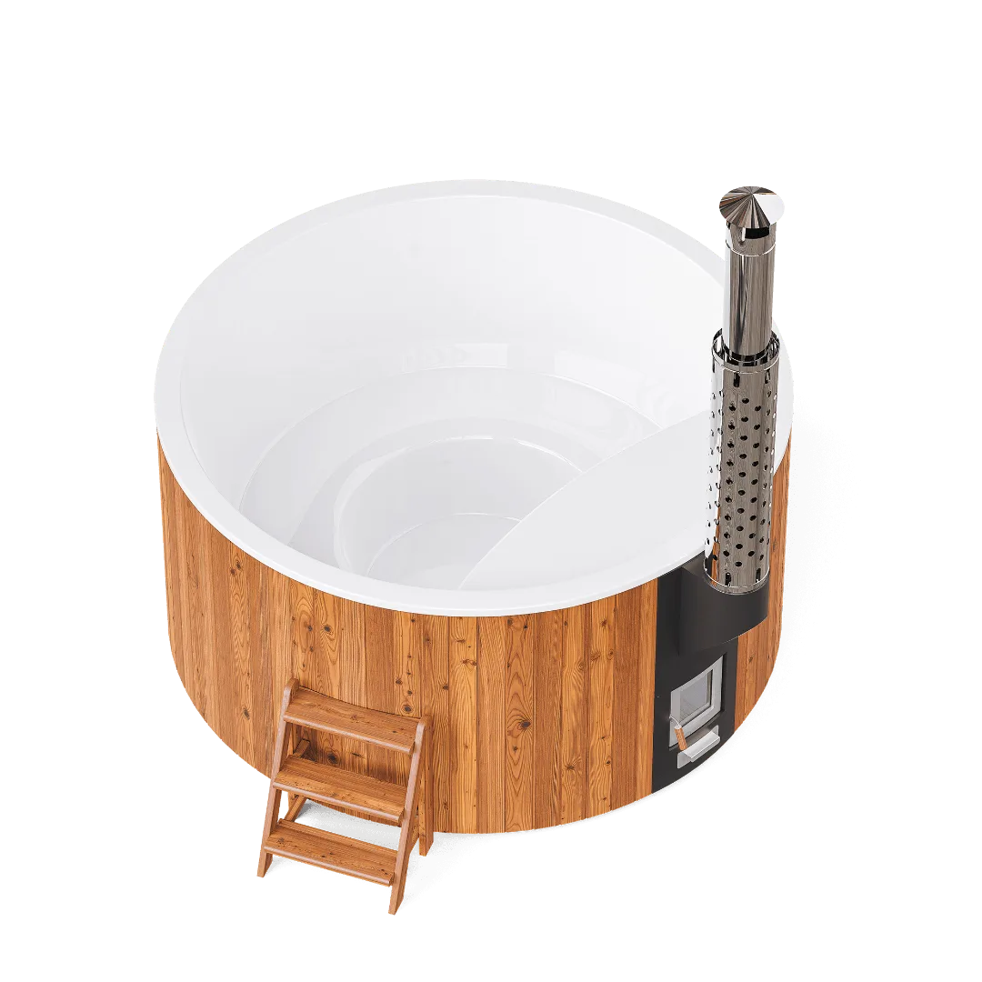 Perspective haute de trois-quarts du bain nordique Elite 220 Hot Tub montrant l'assise ergonomique pour 8 personnes et la finition bois thermotraité.