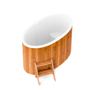 Bain nordique ovale compact Standart 98 Cold Tub avec habillage en bois et cuve blanche, idéal pour 2 personnes.