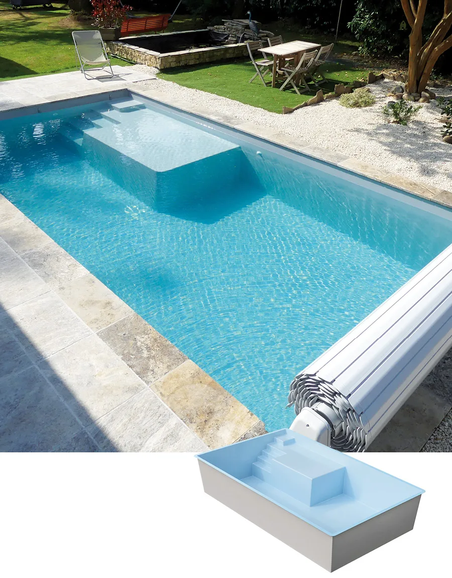 Piscine coque Gruissan Plage avec plage immergée et fond plat