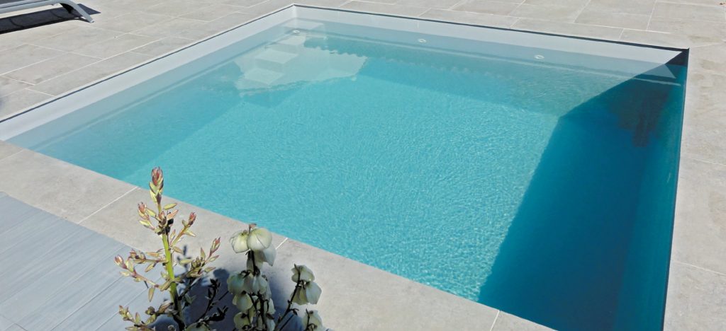 Piscine coque Génération piscine Corniche
