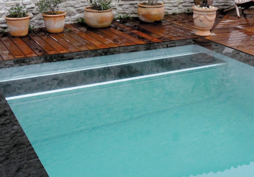 Volet immergé fond de bassin pour piscine