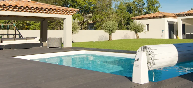 Lire la suite à propos de l’article Volet roulant pour piscine