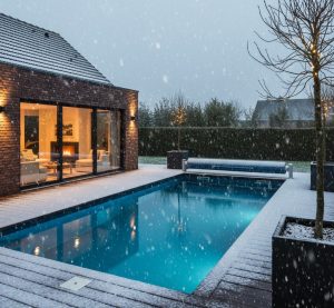 Lire la suite à propos de l’article Pourquoi préparer votre piscine dès février avec votre pisciniste en Nord-Pas-de-Calais ?