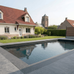 Installation d&rsquo;une piscine coque à Pradelles
